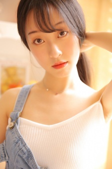 开叉开襟乳液飙升